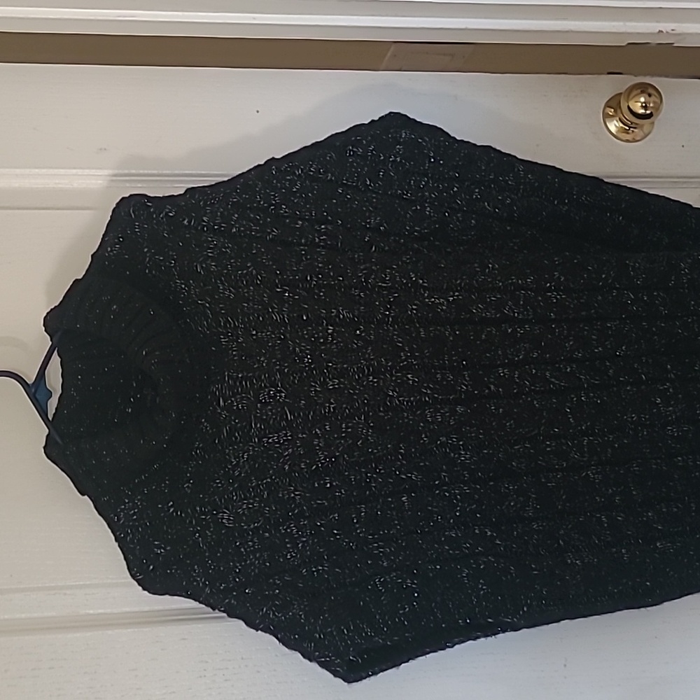 Sleeveless sweater